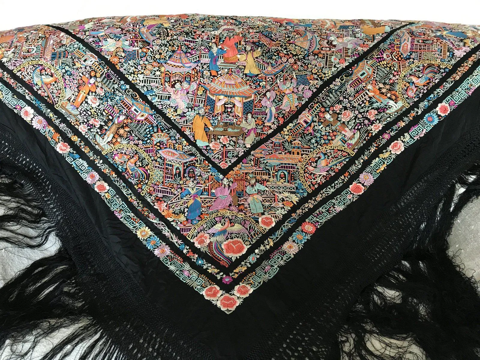 1148 Antique Manila Manton Silk Shawl