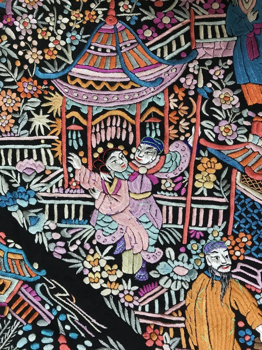1148 Antique Manila Manton Silk Shawl