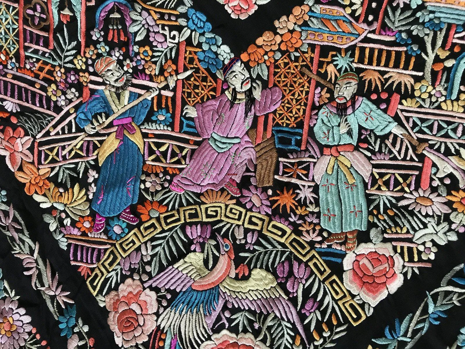 1148 Antique Manila Manton Silk Shawl