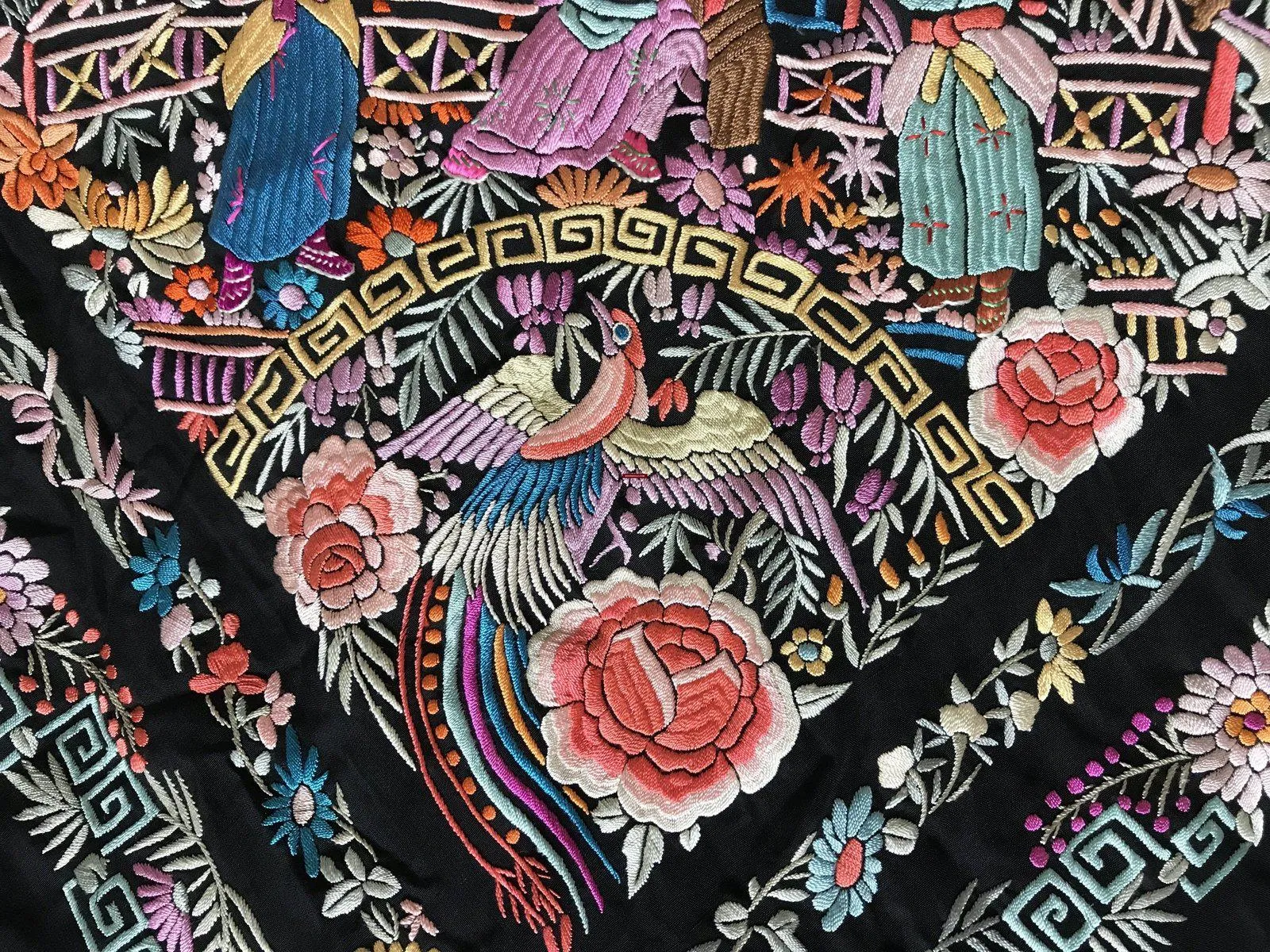 1148 Antique Manila Manton Silk Shawl
