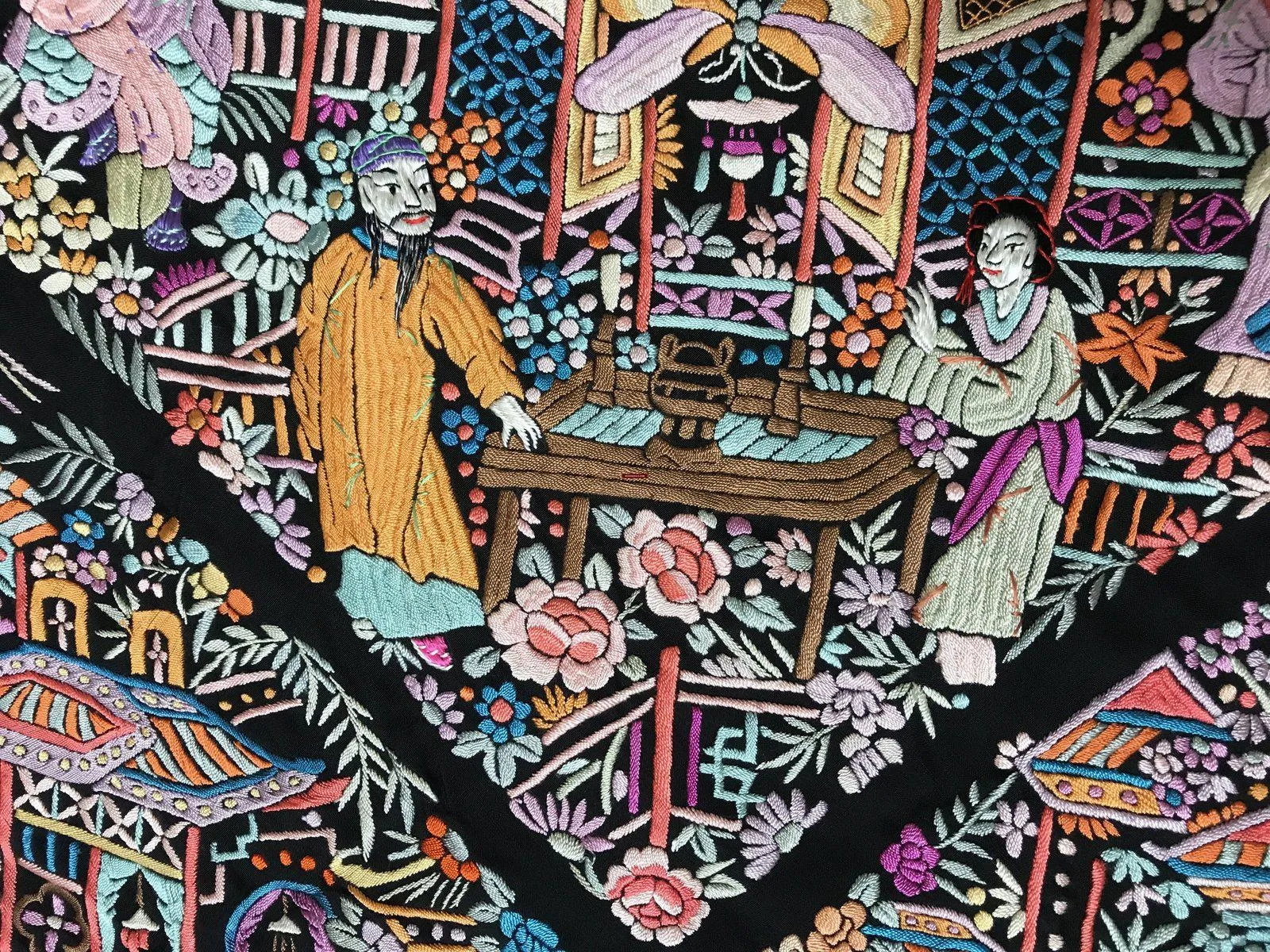 1148 Antique Manila Manton Silk Shawl