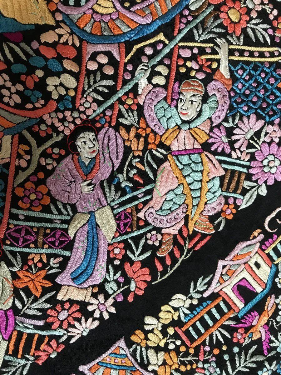 1148 Antique Manila Manton Silk Shawl