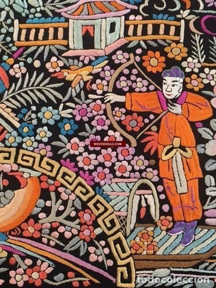 1148 Antique Manila Manton Silk Shawl