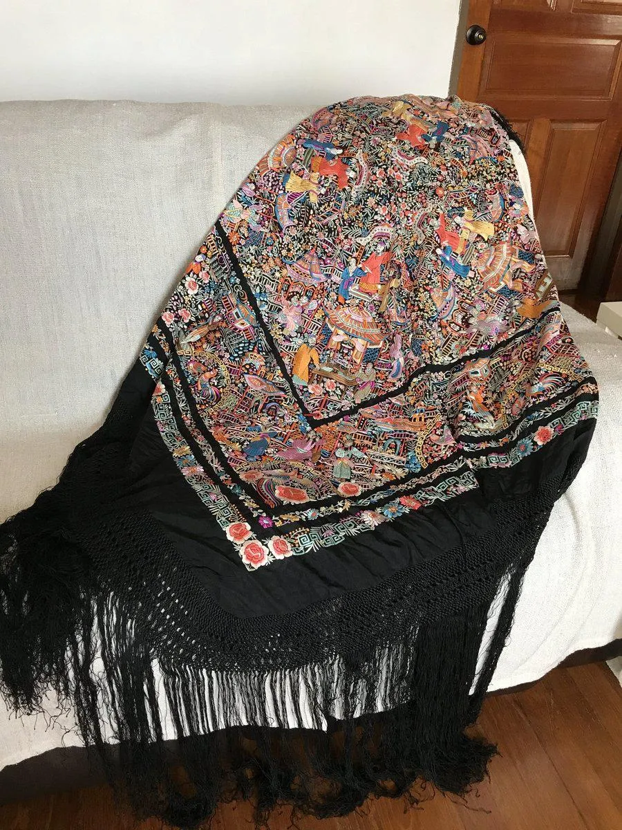 1148 Antique Manila Manton Silk Shawl