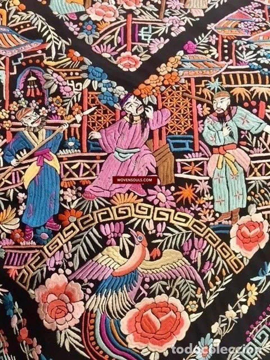 1148 Antique Manila Manton Silk Shawl