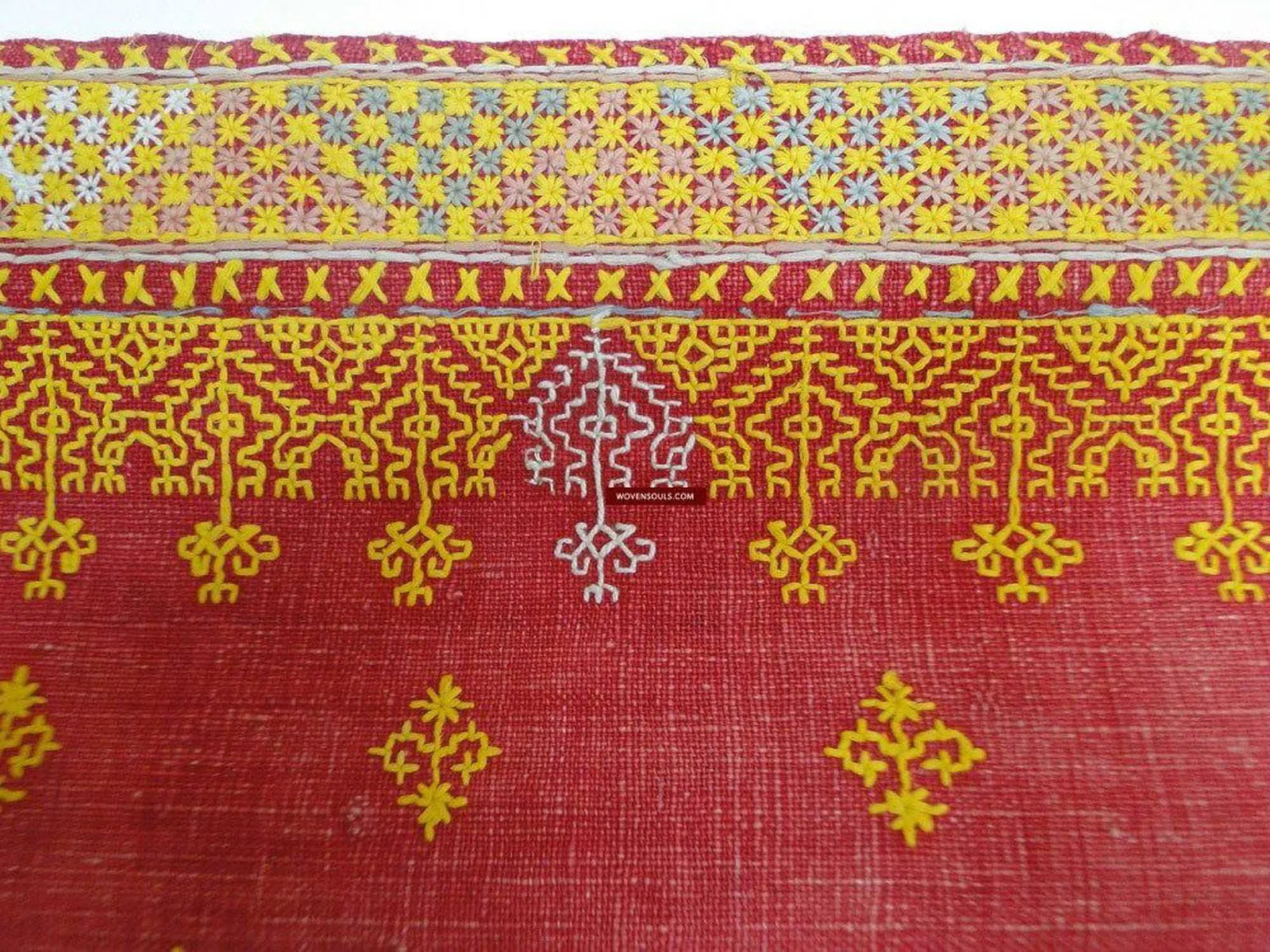 620 Old Rajasthan Shawl Textile Art double sided embroidery