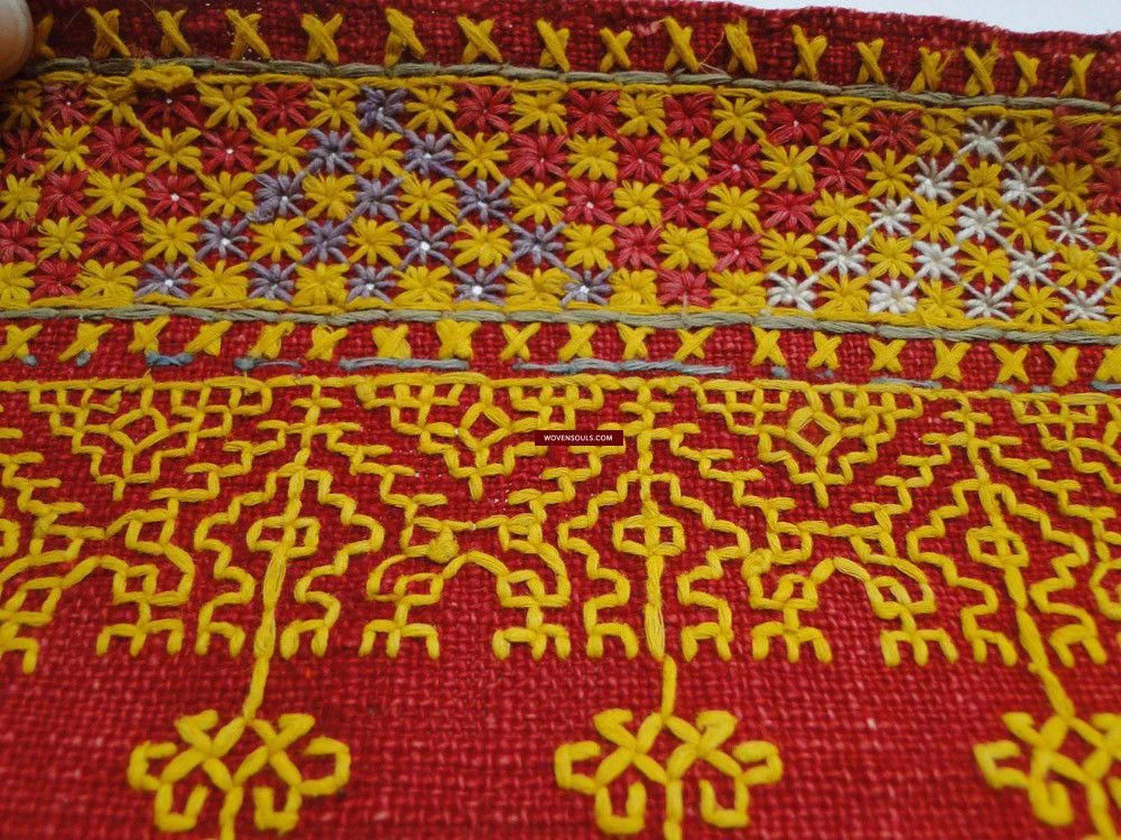 620 Old Rajasthan Shawl Textile Art double sided embroidery