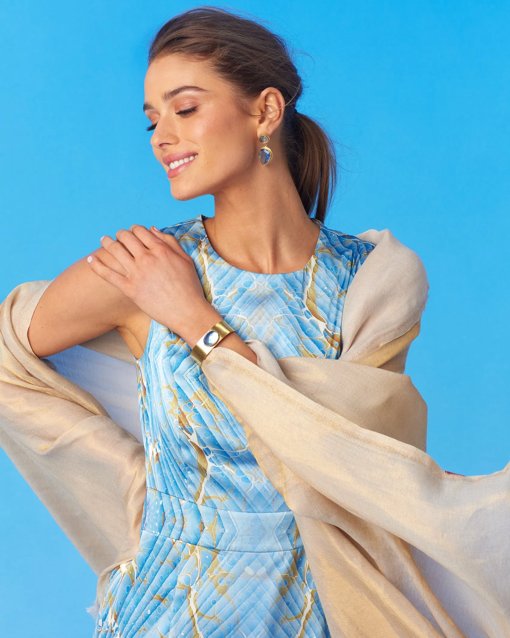 Josephine Reversible Pashmina Shawl in Gold Shimmer Dune