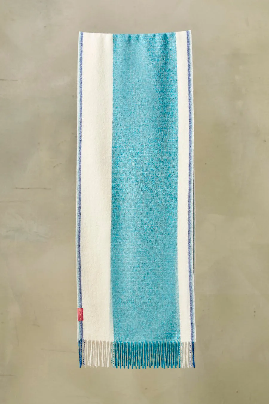 Rear - A Scarf Baby Alpaca Color Turquesa