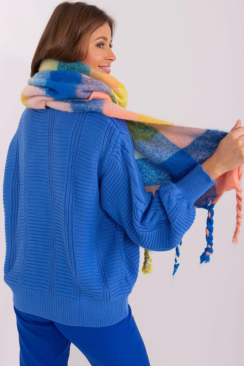 Shawl model 191703 AT